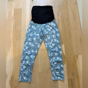 Beyond Yoga Maternity Beyond the Bump Leggings in Blue Floral